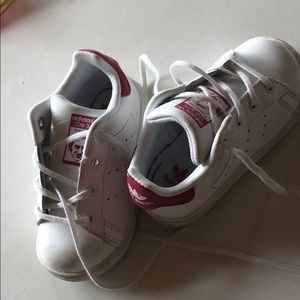 Adidas Stan Smith toddler shoes size 6